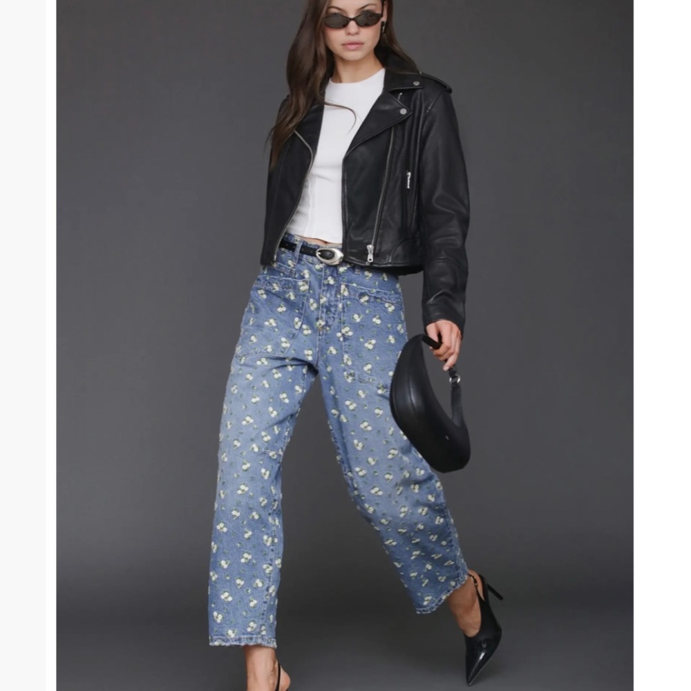 Avec les filles Embroidered Barrel leg jeans size 28